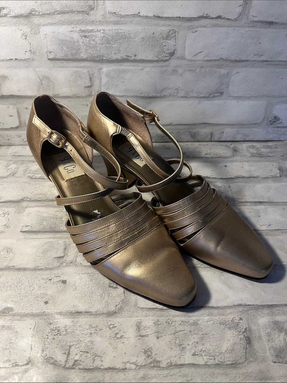 9 & Co. Gold Pointed-Toe Strappy Women’s leather 8.5 Heels